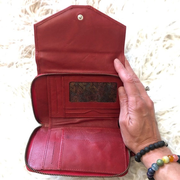 Vélez: Red leather clutch wallet. NWOT - Picture 4 of 5